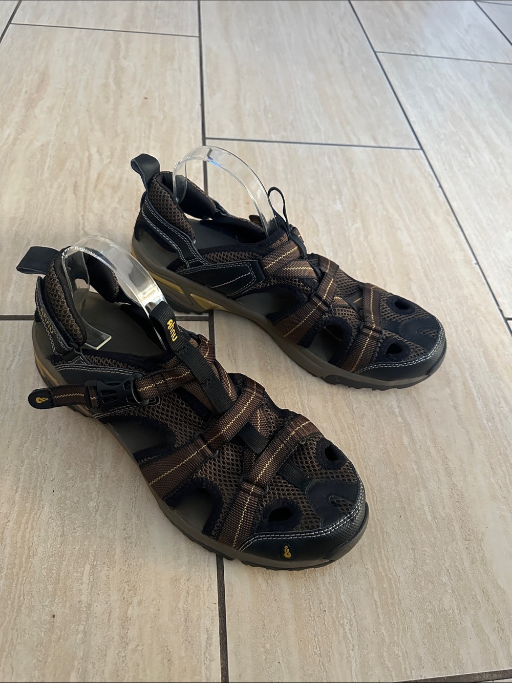 Ahnu Men's Brown Outdoor Hiking Strapped Sandals Size 11.5